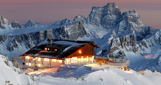 Sciando sulle dolomiti da rifugio a rifugio: Tour Gardena